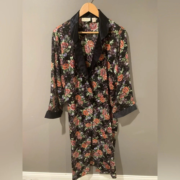 Gold Label Victorias Secret Sheer Floral Robe - Picture 7 of 9